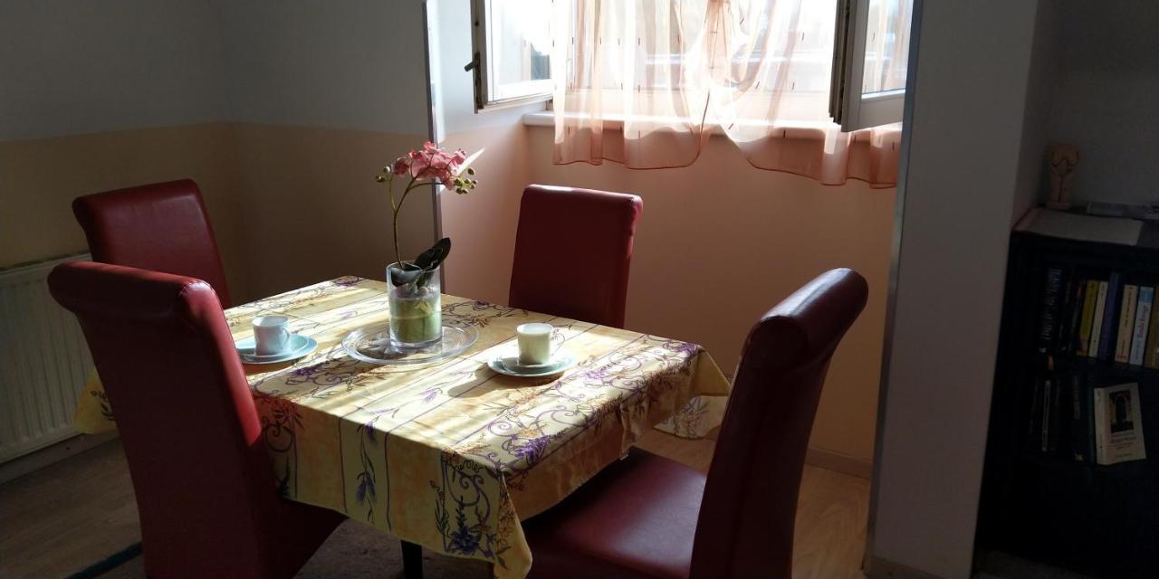 Haus Kiko Apartment Velden am Worthersee Bagian luar foto
