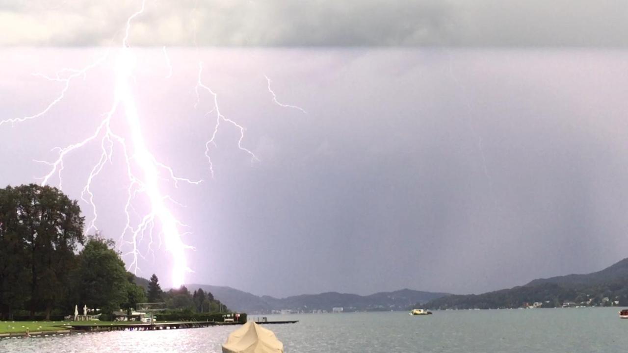 Haus Kiko Apartment Velden am Worthersee Bagian luar foto